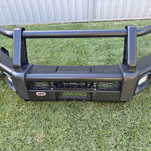 ARB Deluxe Bull Bar – Toyota Hilux N80 (2015-2022)