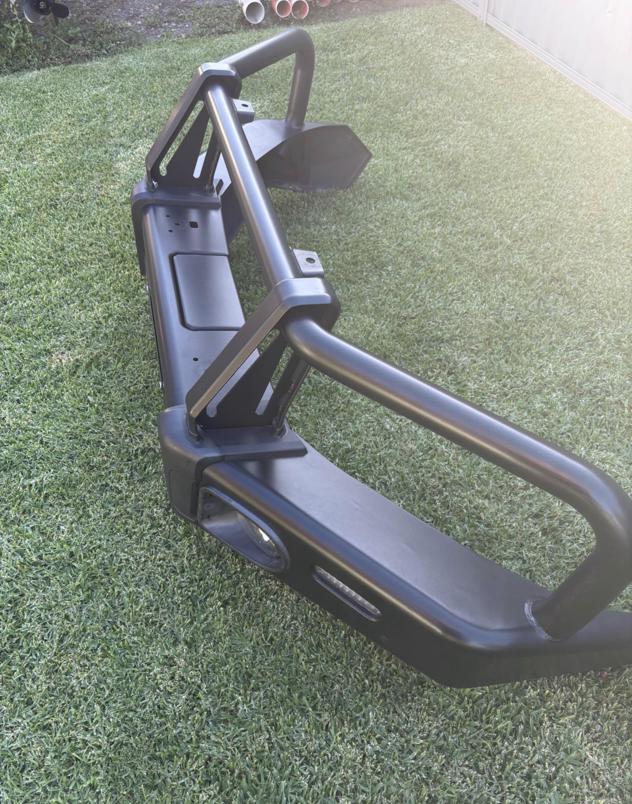 ARB Deluxe Bull Bar – Toyota Hilux N80 (2015-2022) - Image 3