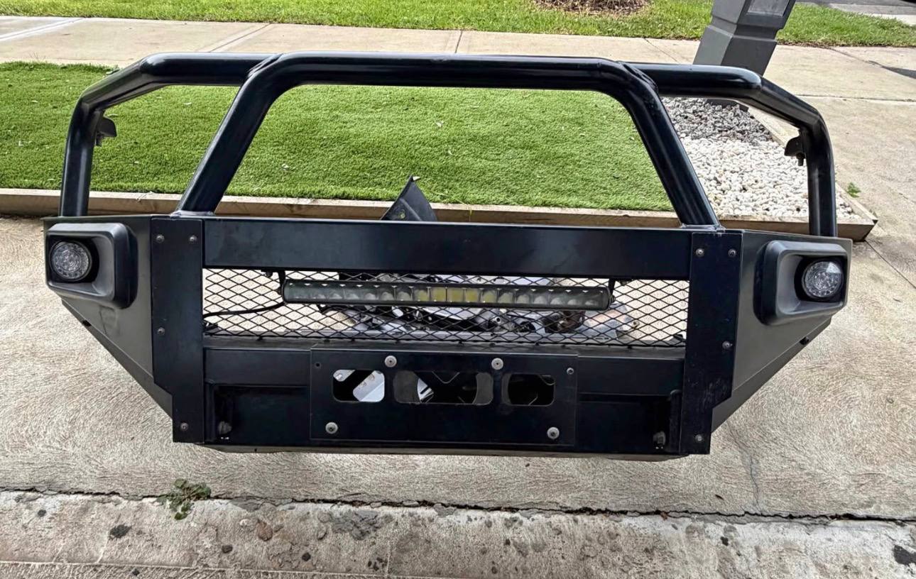 Heavy-Duty Aftermarket Steel Bull Bar for 2018 Isuzu D-MAX