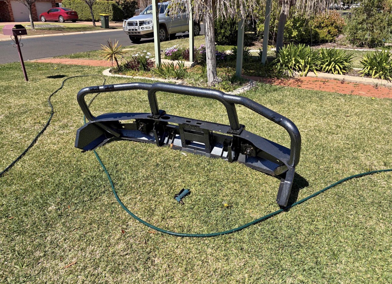 Nissan X-Trail 2008–2010 Bull Bar - Image 3
